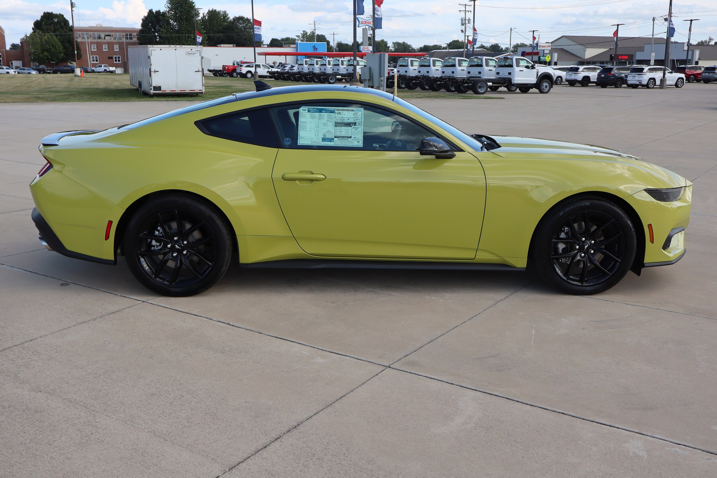 2025 Ford Mustang EcoBoost Premium photo 4