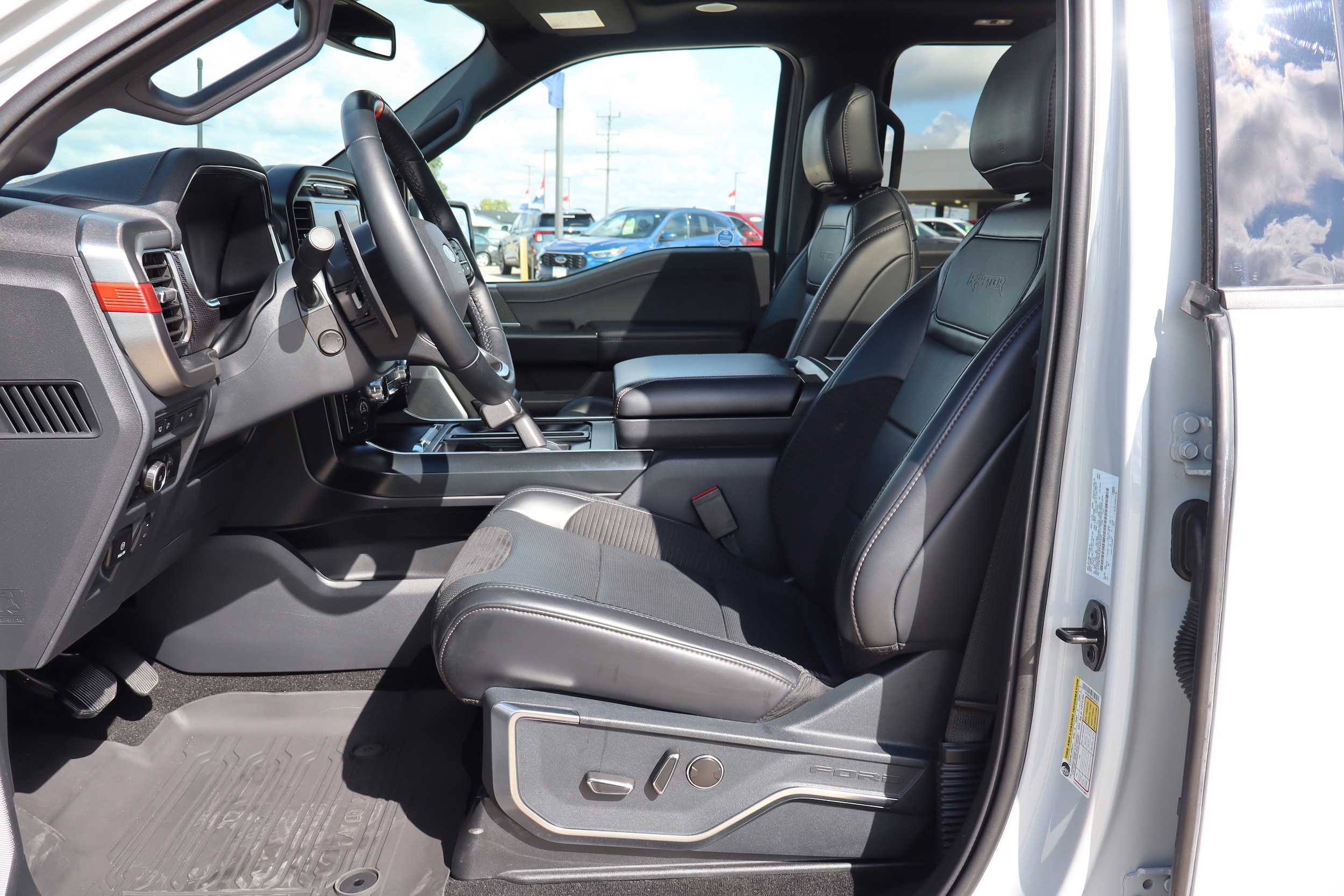 2023 Ford F-150 Raptor - Photo 10