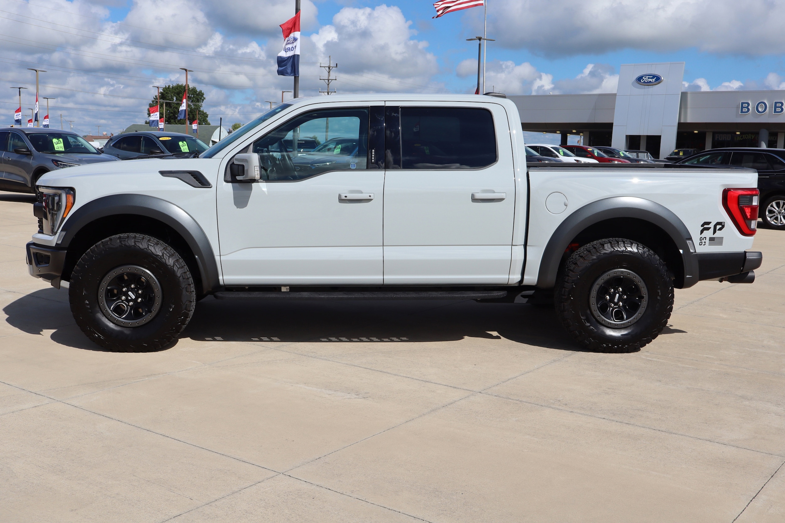 2023 Ford F-150 Raptor - Photo 9