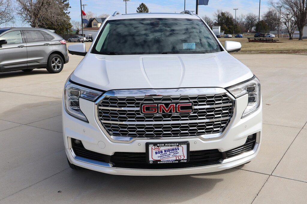 Used 2023 GMC Terrain Denali SUV
