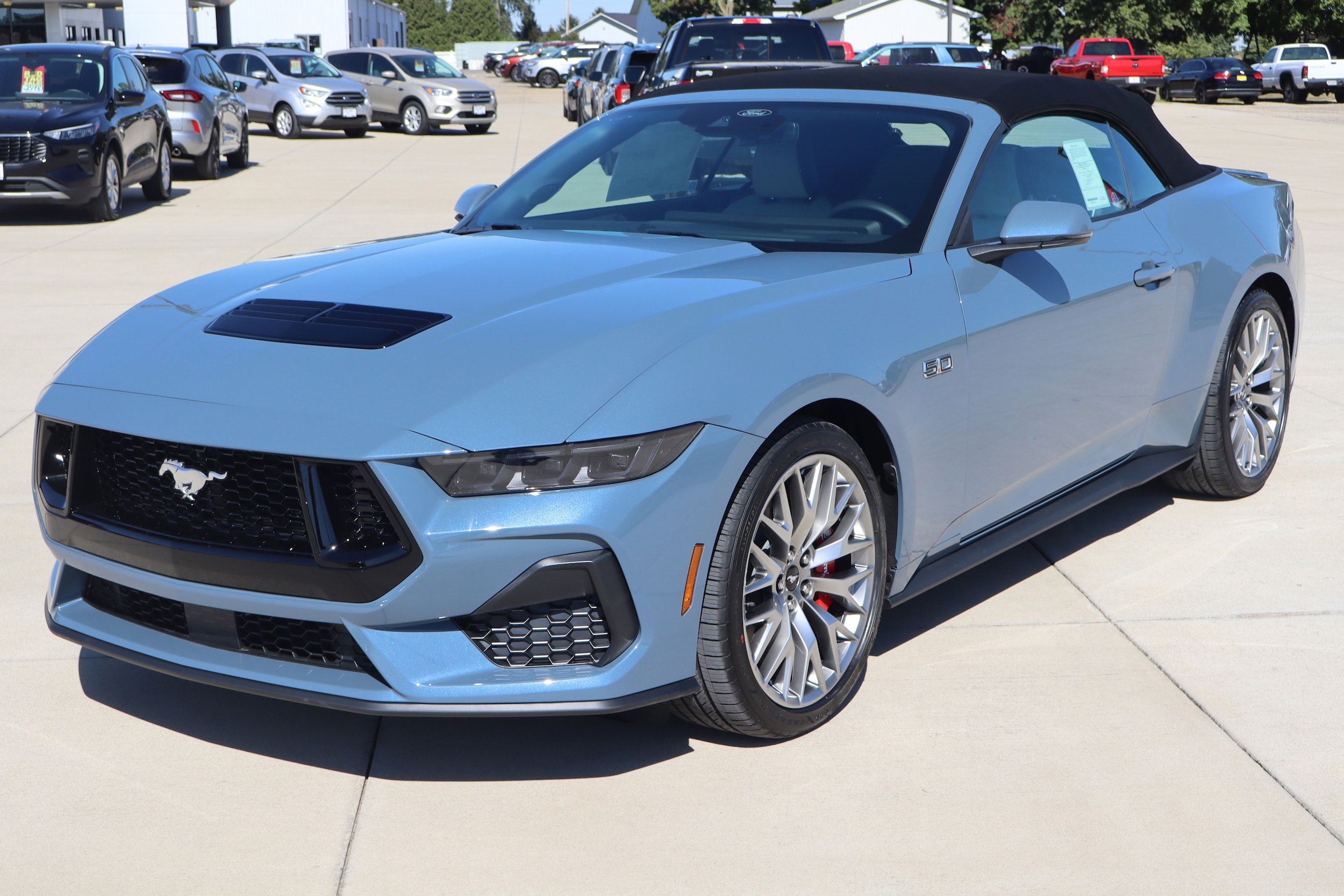 2025 Ford Mustang GT Premium's photo