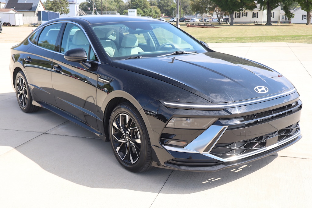 Used 2024 Hyundai Sonata SEL Sedan