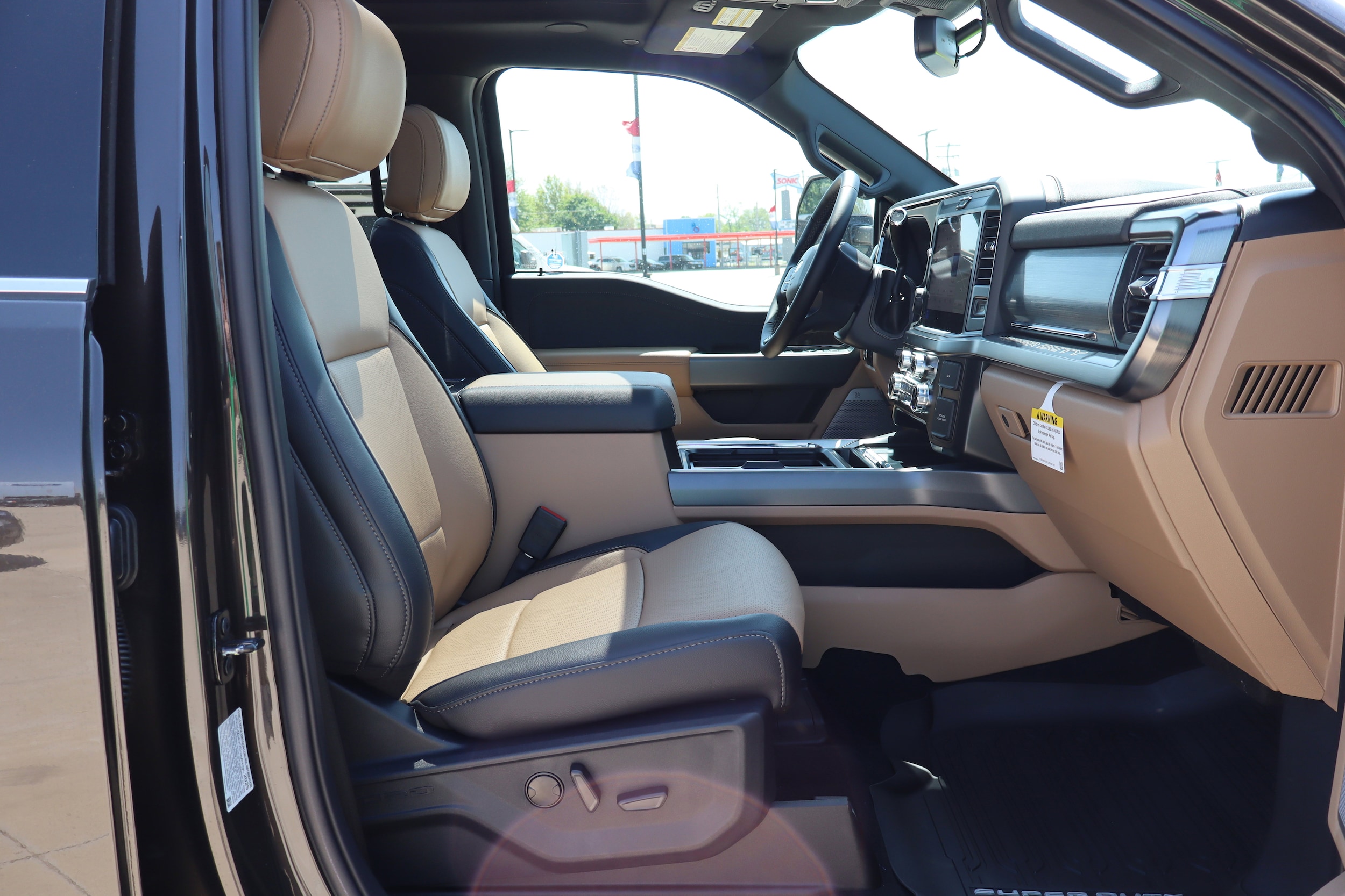 2025 Ford F-350 Super Duty Lariat - Photo 12