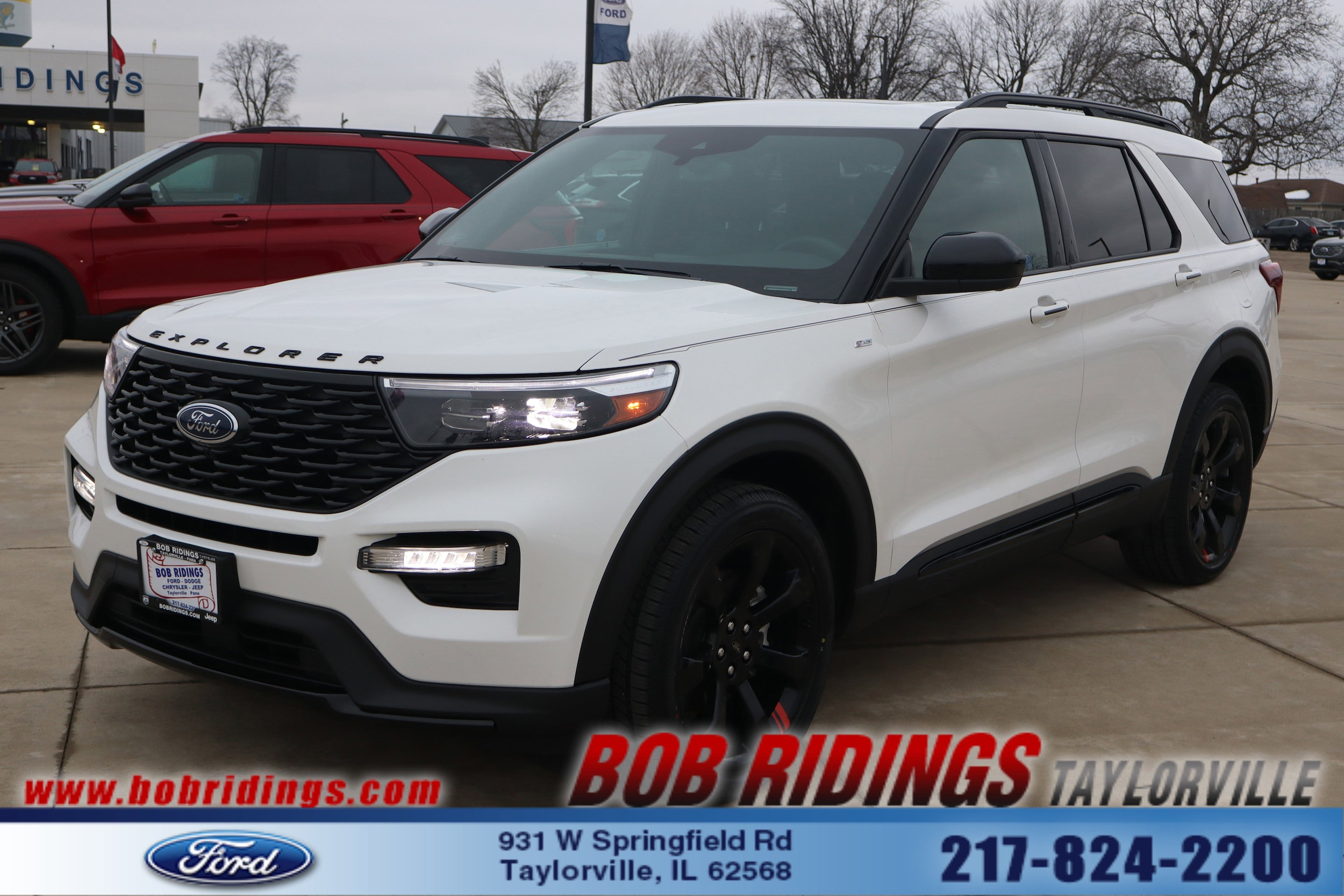 2023 Ford Explorer ST-LINE's photo