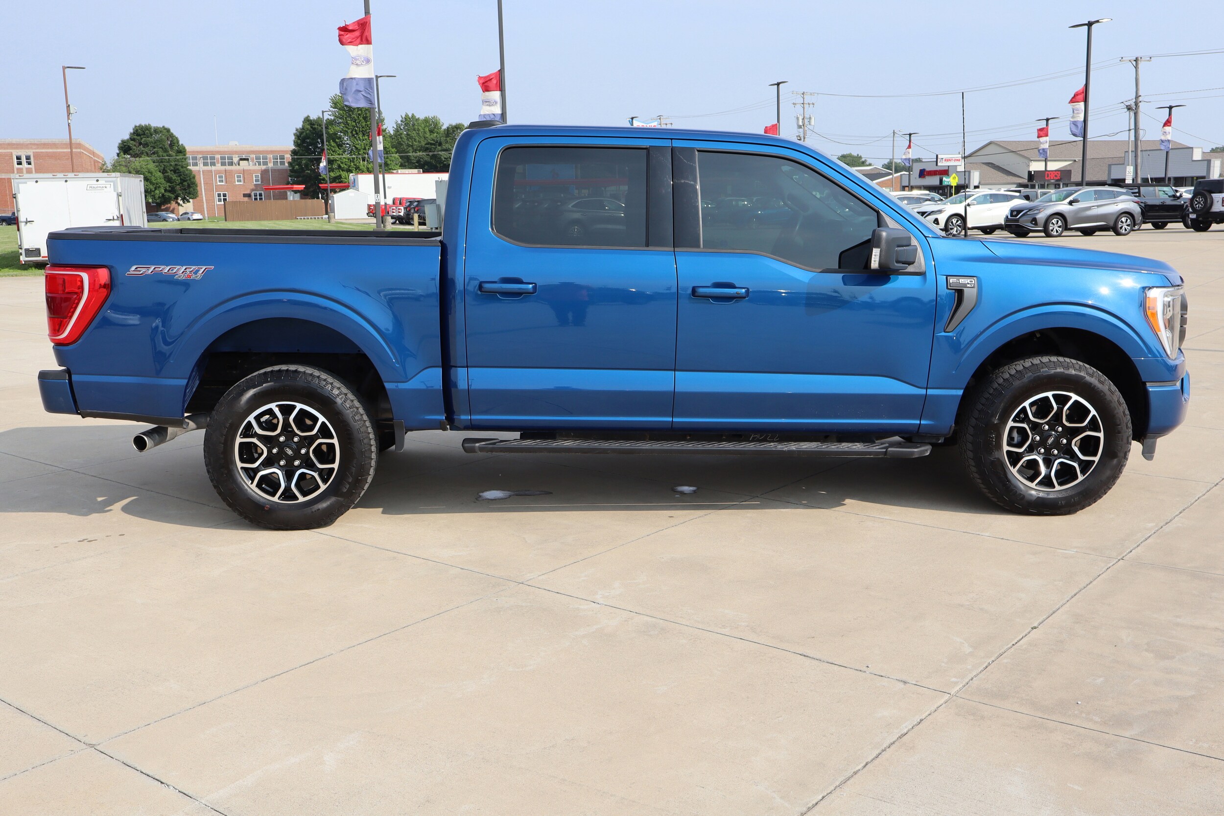 2023 Ford F-150 XLT photo 4