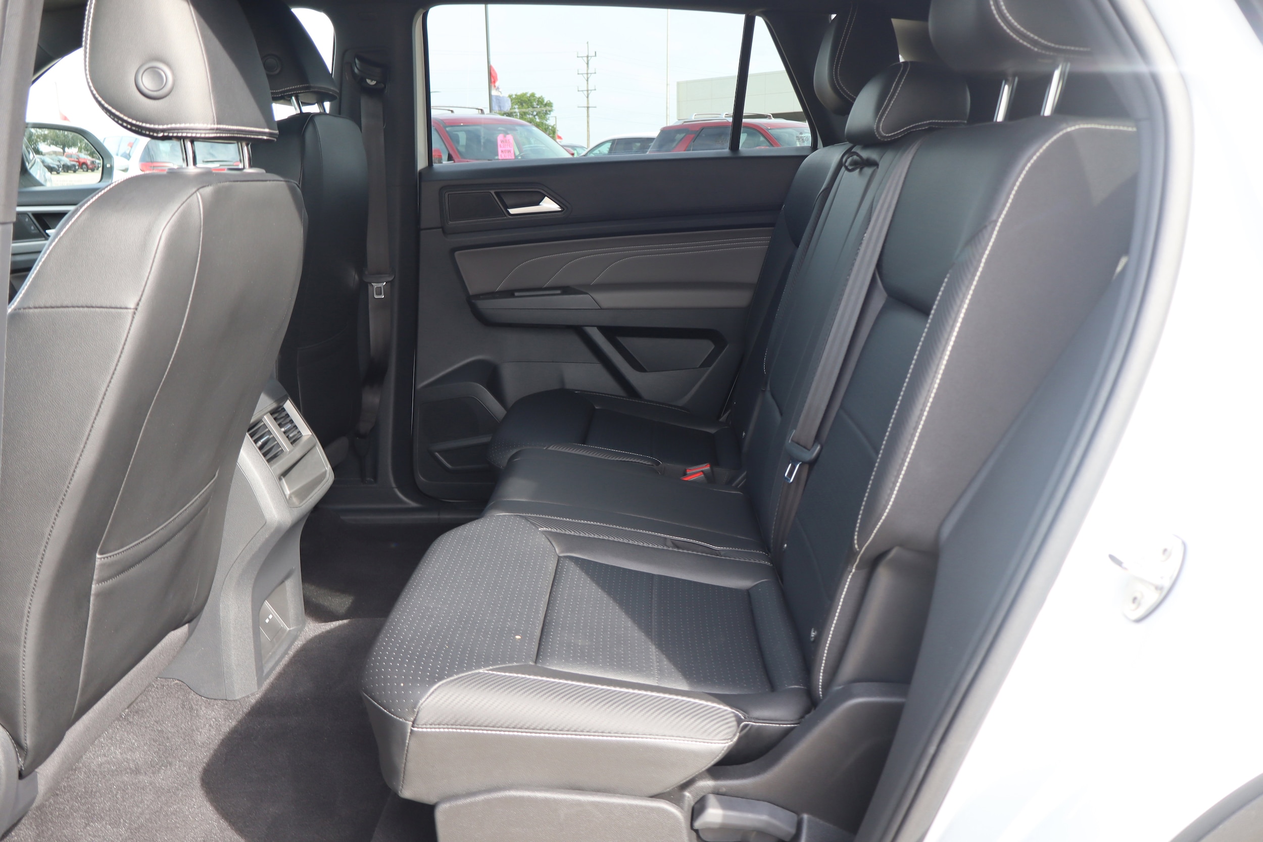2023 Volkswagen Atlas Cross Sport SE w/Tech - Photo 10