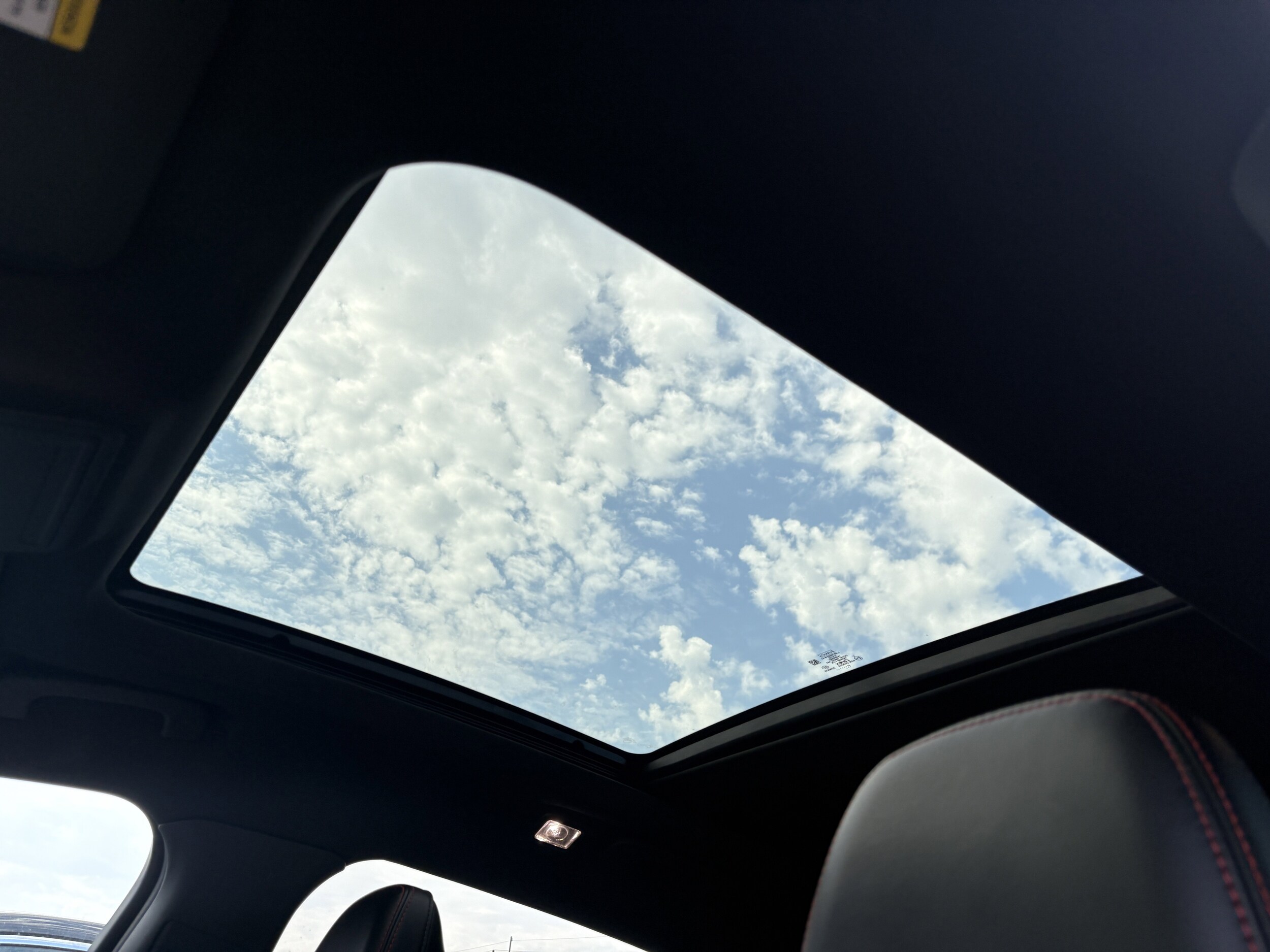 2023 Ford Escape ST-Line photo 2