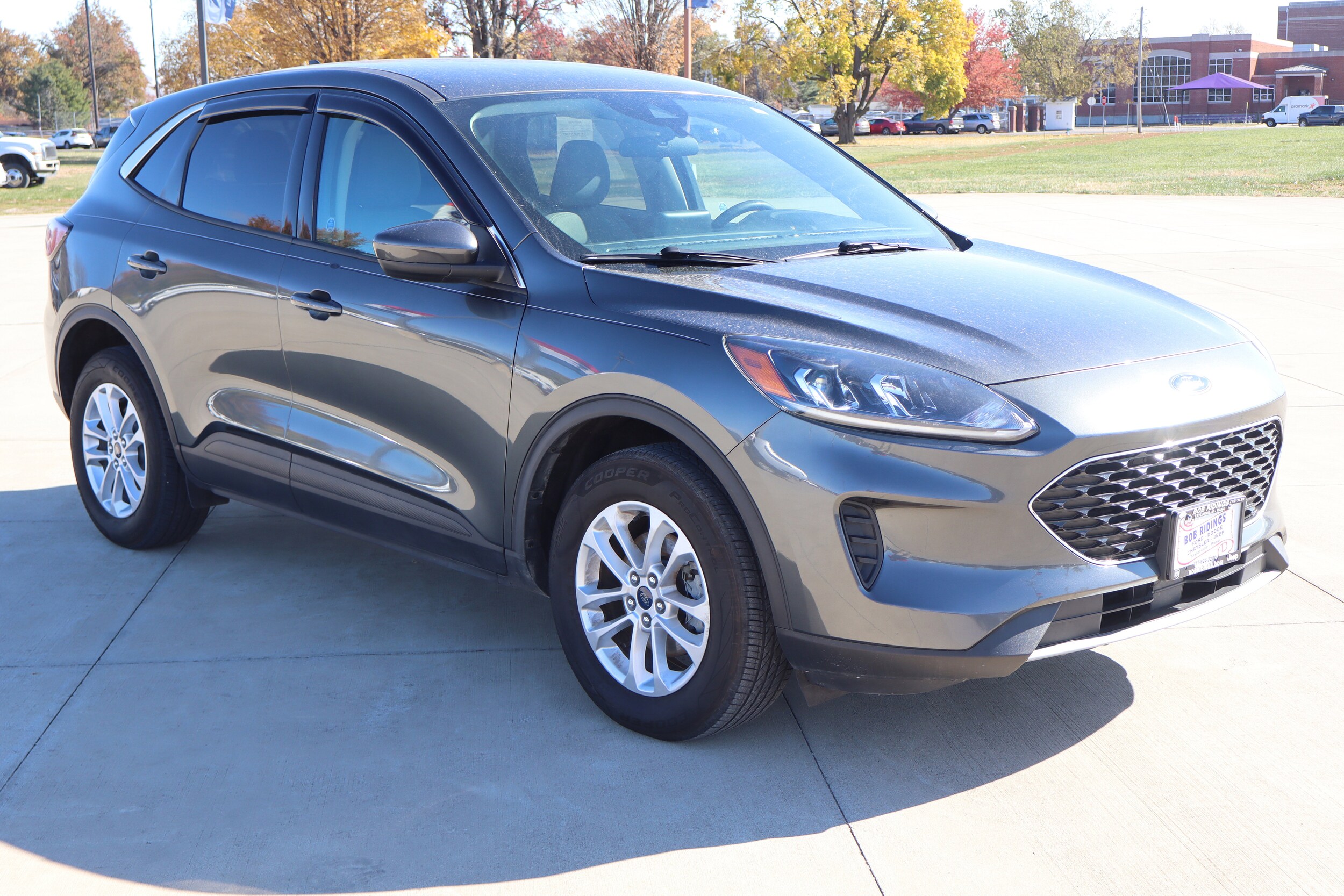 2020 Ford Escape SE photo 3