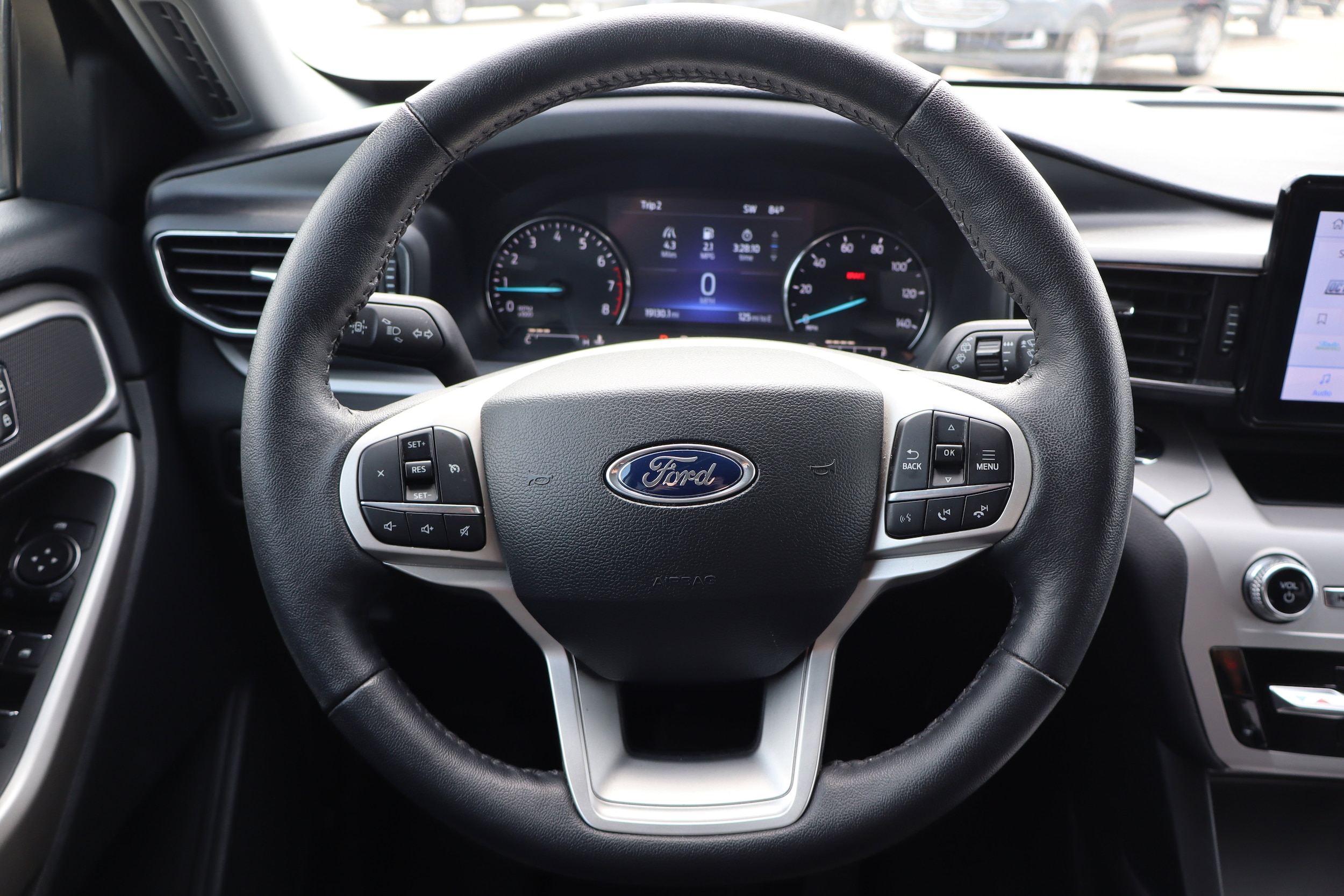 2023 Ford Explorer XLT - Photo 17