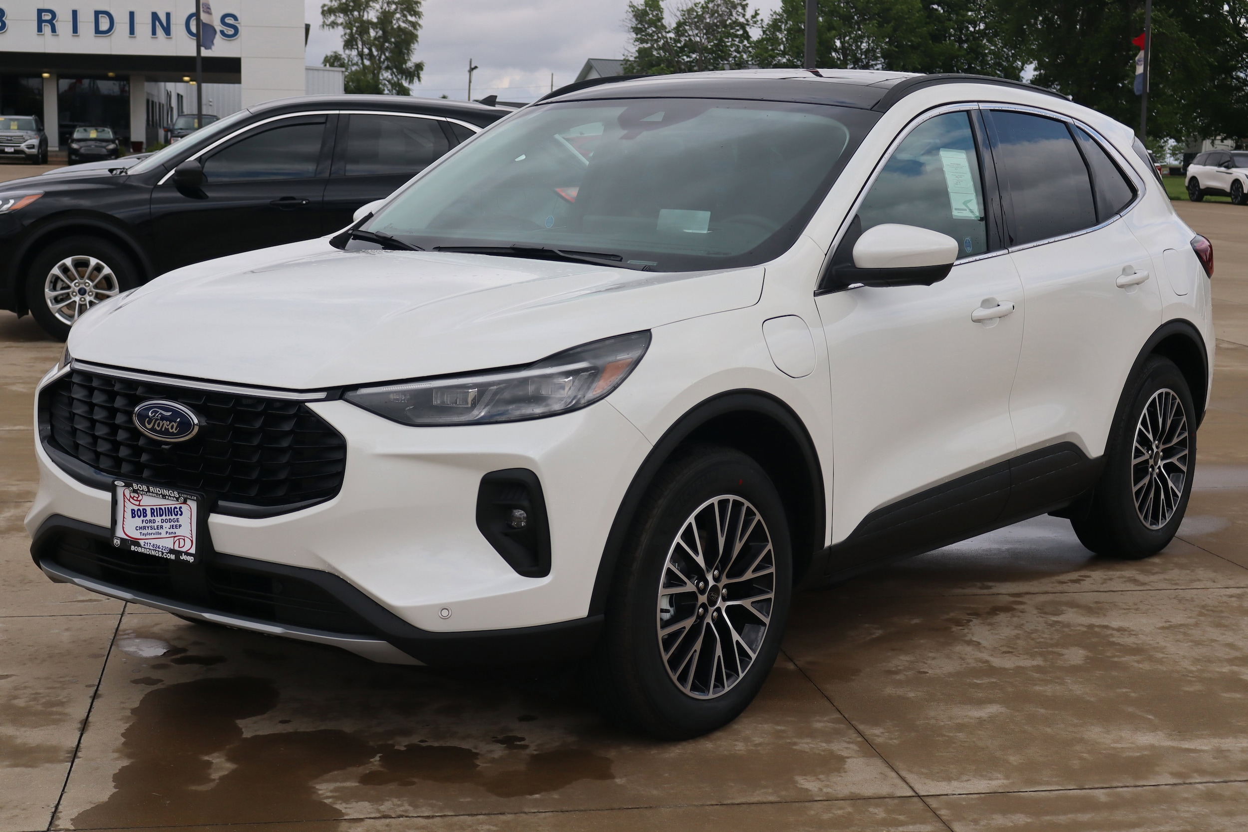 2025 Ford Escape PHEV's photo