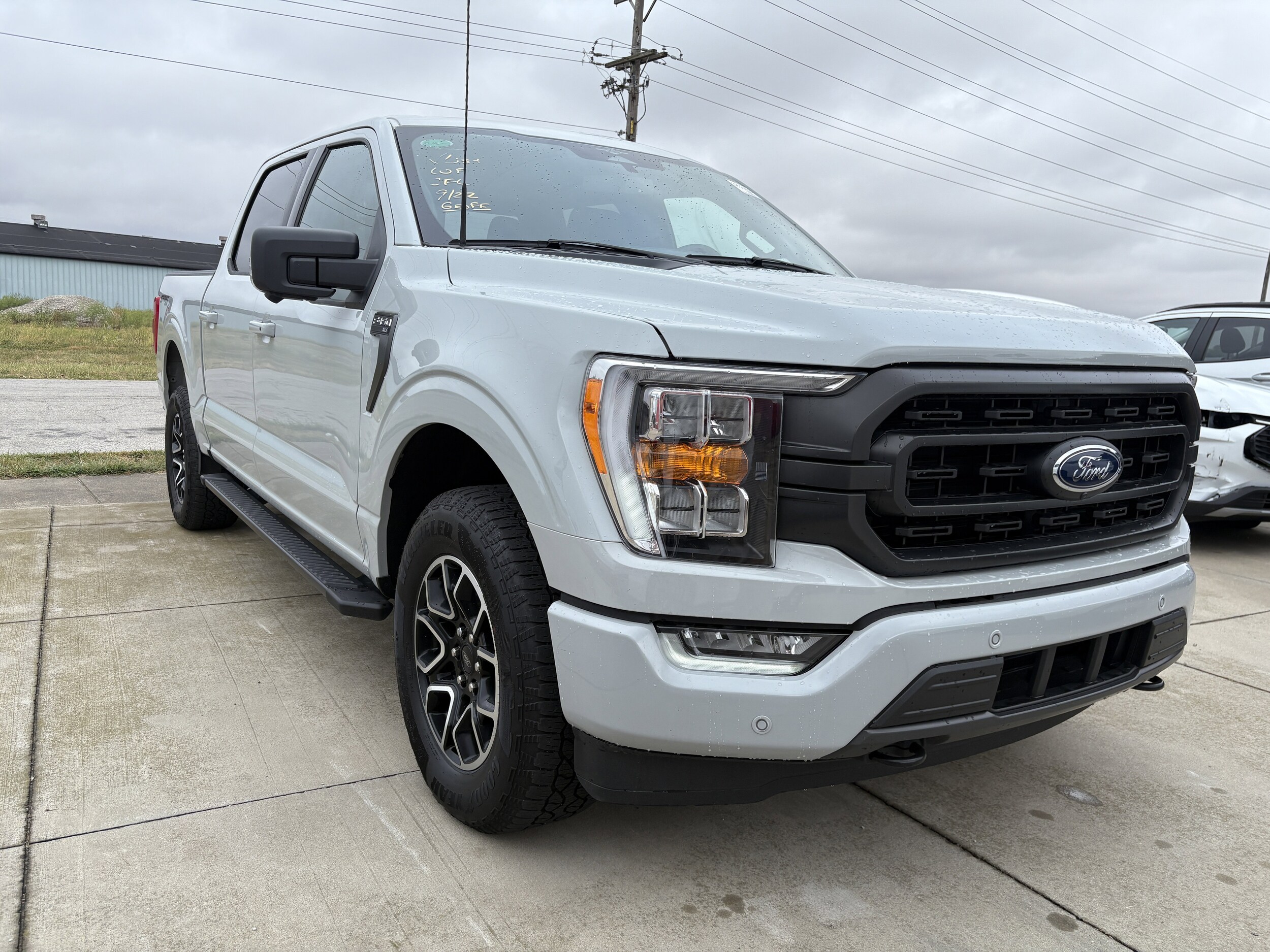 2023 Ford F-150 XLT photo 2