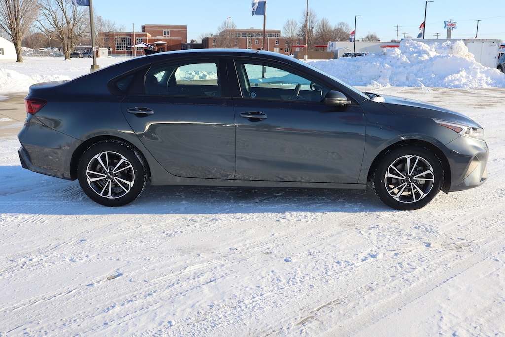 Used 2023 Kia Forte LXS Sedan