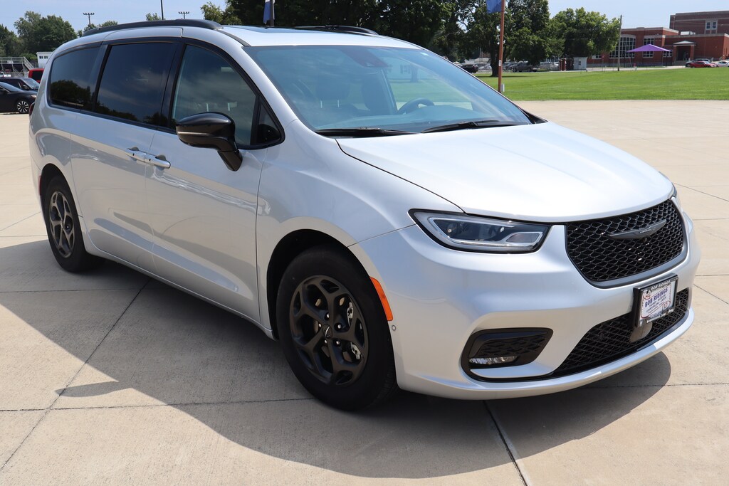 Used 2024 Chrysler Pacifica Plug-In Hybrid Hybrid Premium S Appearance Pkg Van Passenger Van
