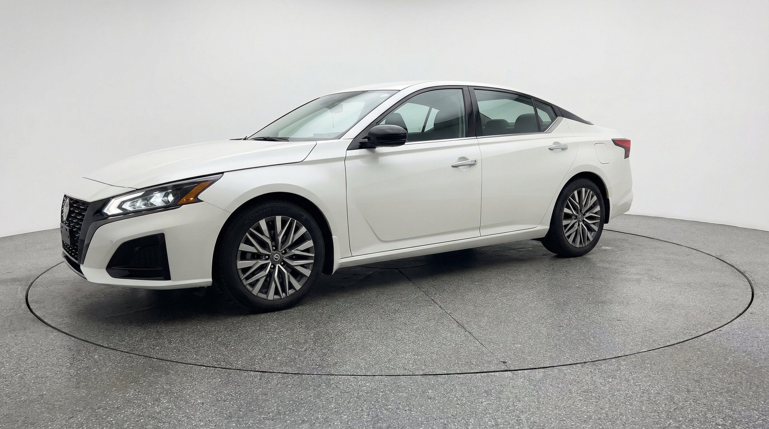 Thumbnail: 2025 Nissan Altima - 3