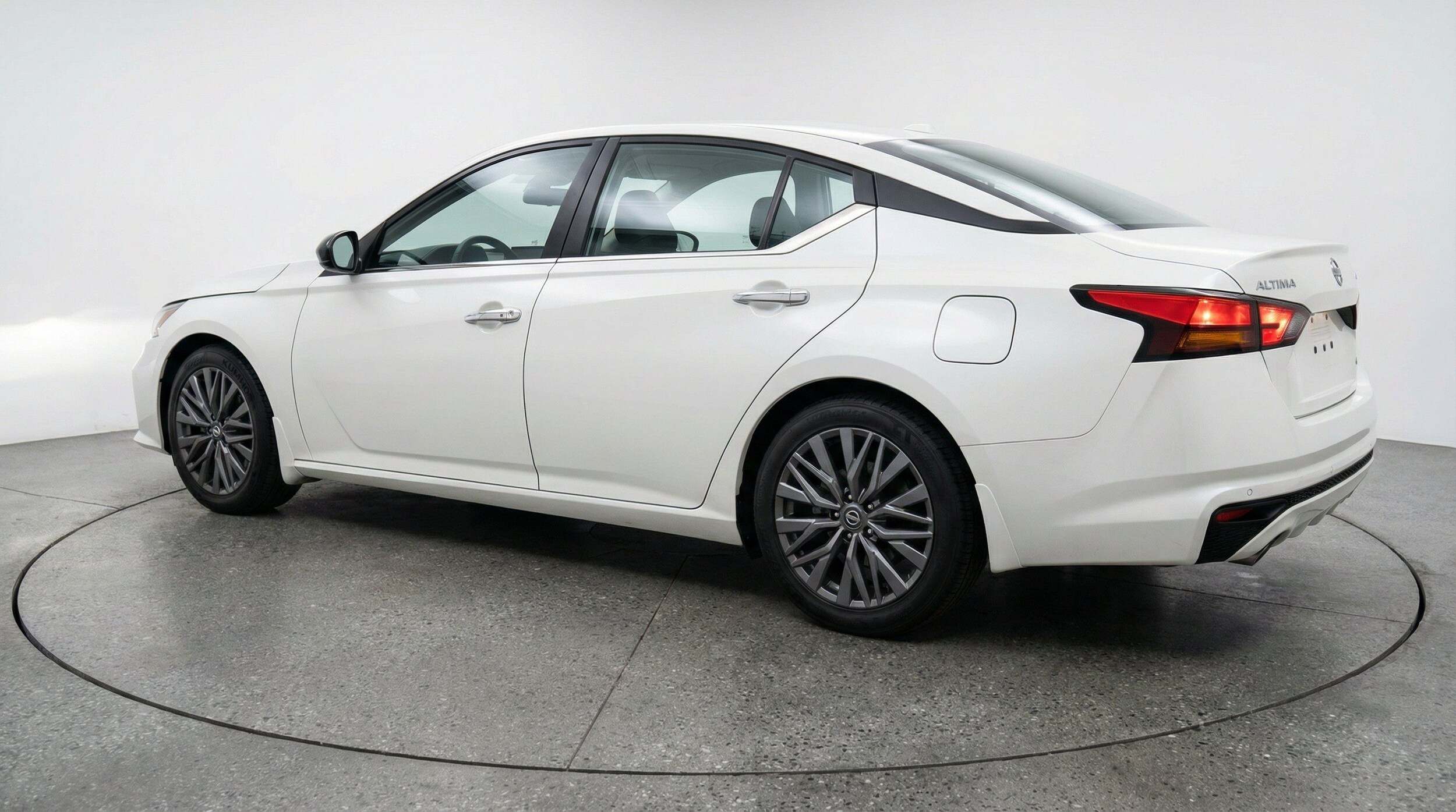 Thumbnail: 2025 Nissan Altima - 6