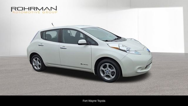 Used 2013 Nissan LEAF SV with VIN 1N4AZ0CP6DC402859 for sale in Fort Wayne, IN