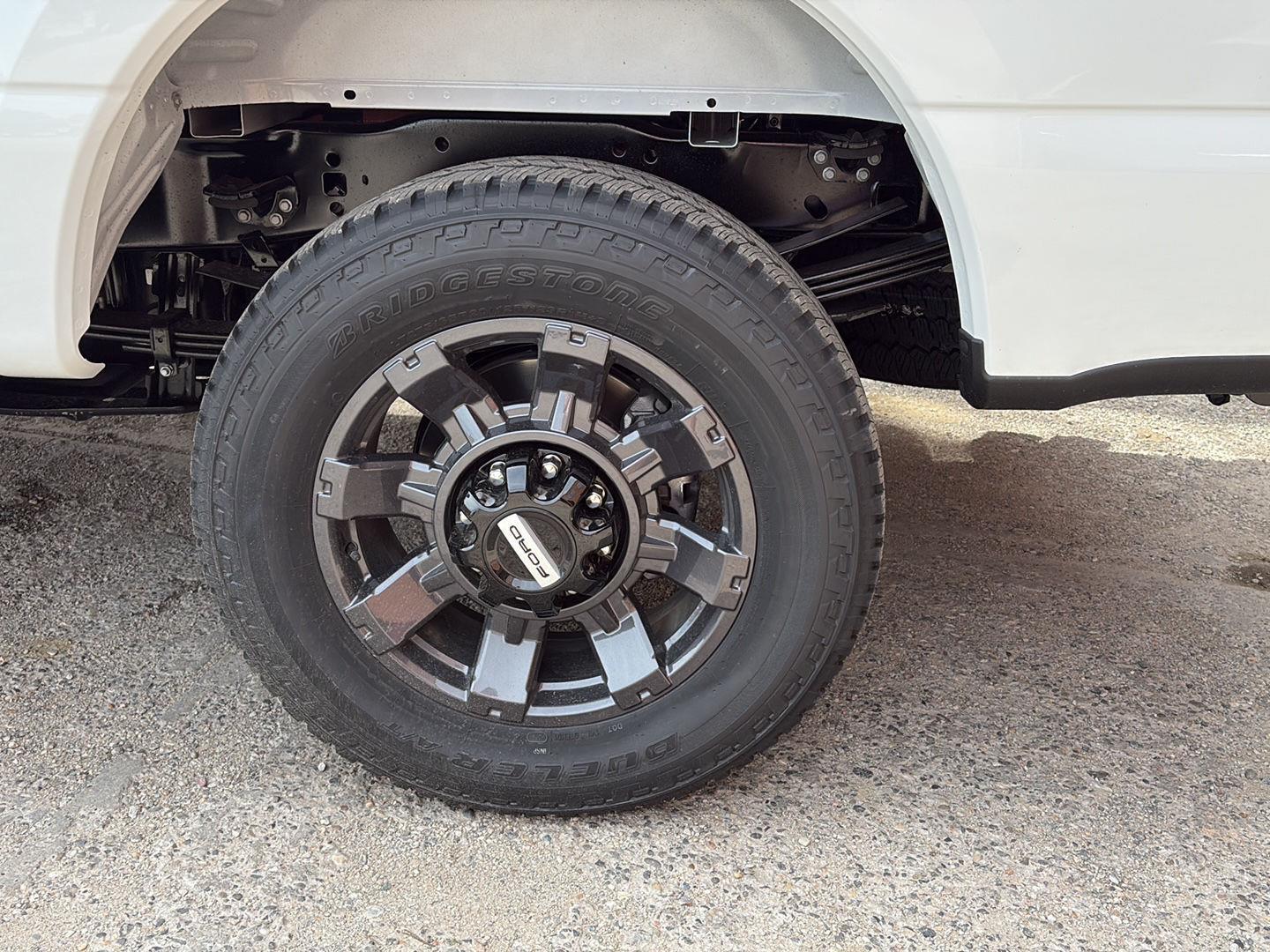 2025 Ford F-350 XL photo 4