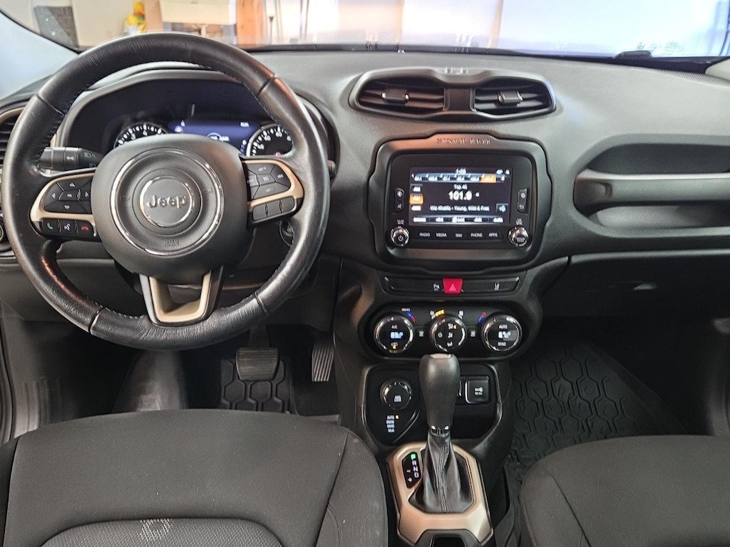 2017 Jeep Renegade Latitude North Edition photo 2