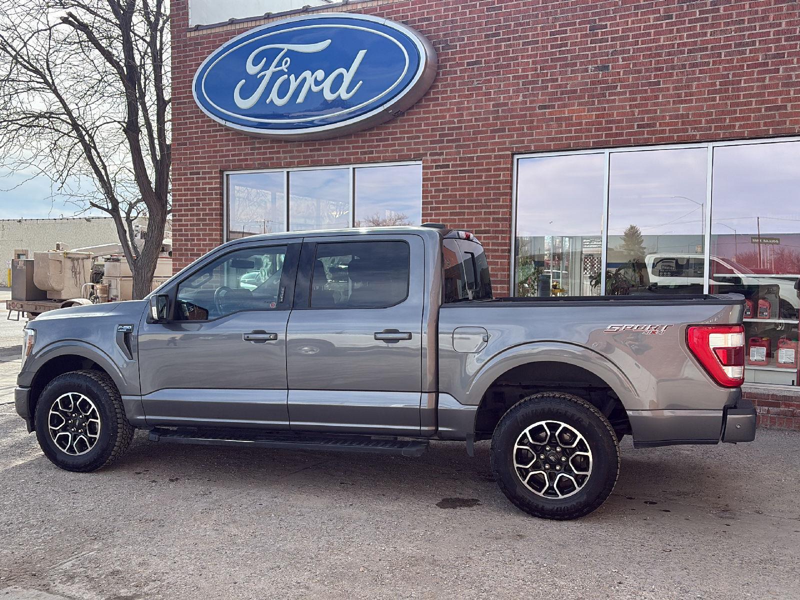 2022 Ford F-150 Lariat photo 2