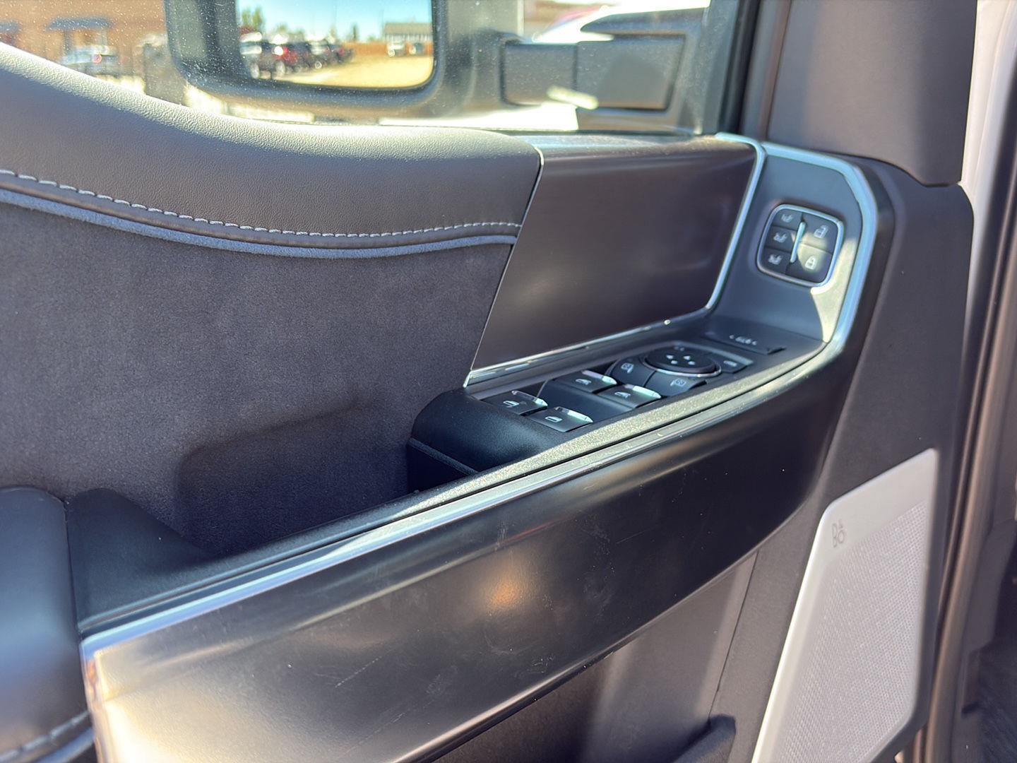 2026 Ford F-350 Super Duty Platinum - Photo 10