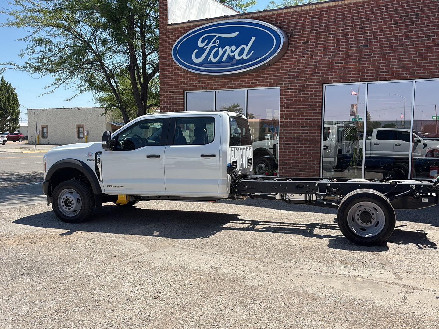 2025 Ford F-450 XL photo 2