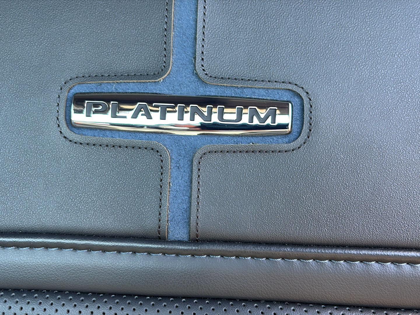 2026 Ford F-350 Super Duty Platinum - Photo 12