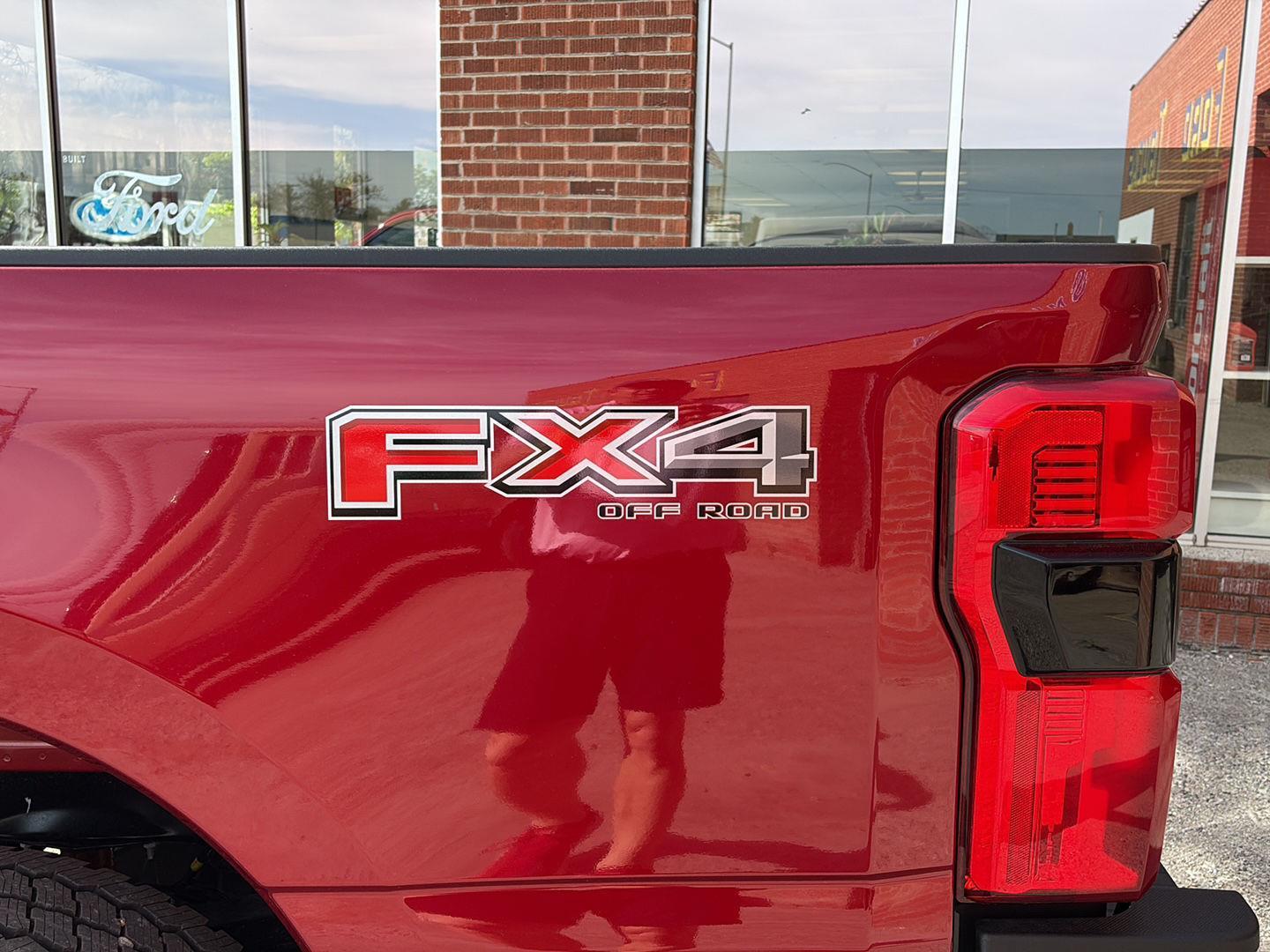 2025 Ford F-350 Lariat photo 3