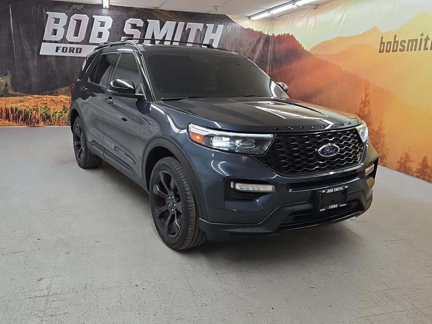 2023 Ford Explorer ST's photo