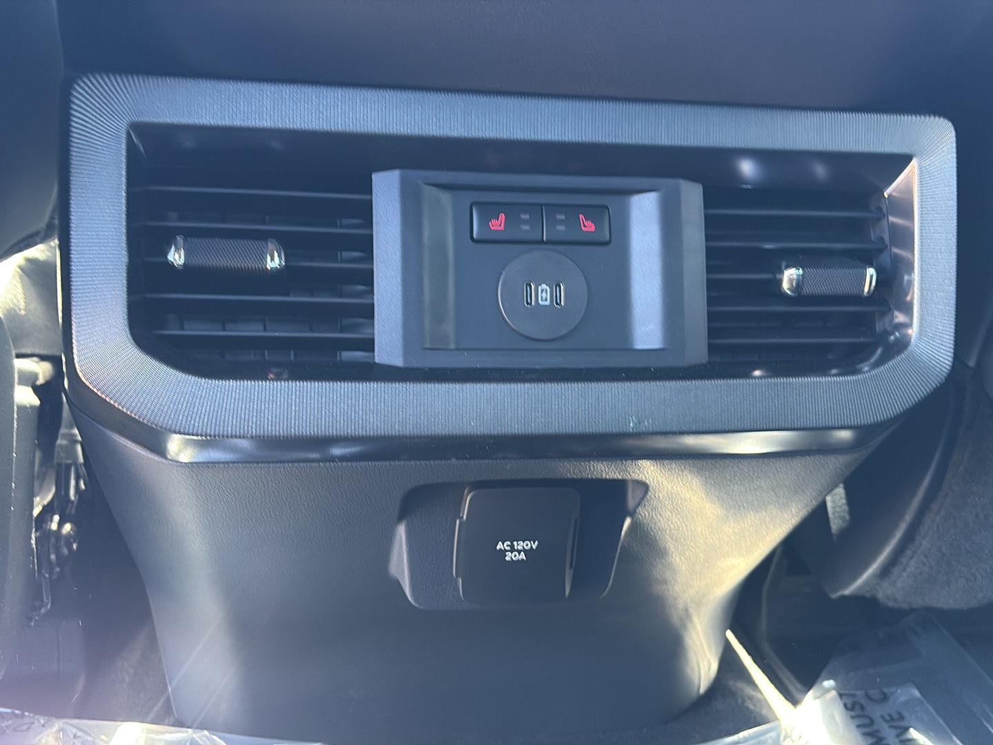 2026 Ford F-350 Super Duty Platinum - Photo 8