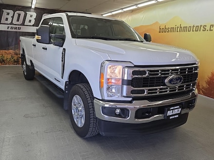 2023 Ford Super Duty F-350 SRW XLT Truck