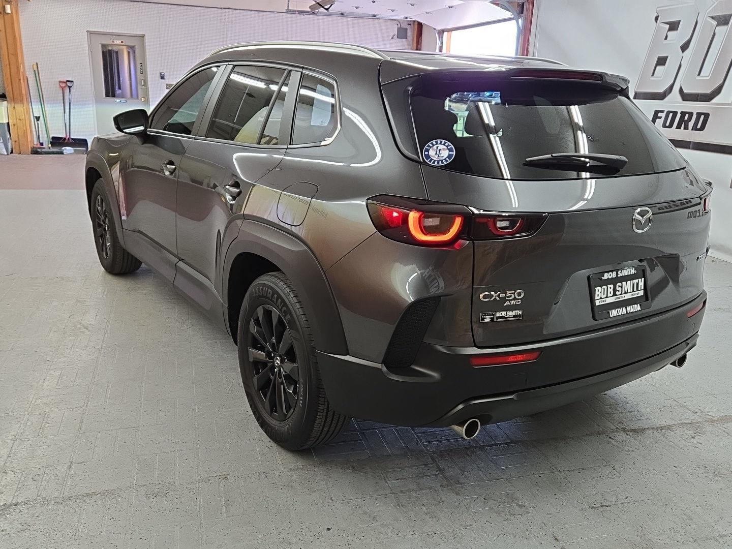 2023 Mazda CX-50 2.5 Preferred Plus photo 4
