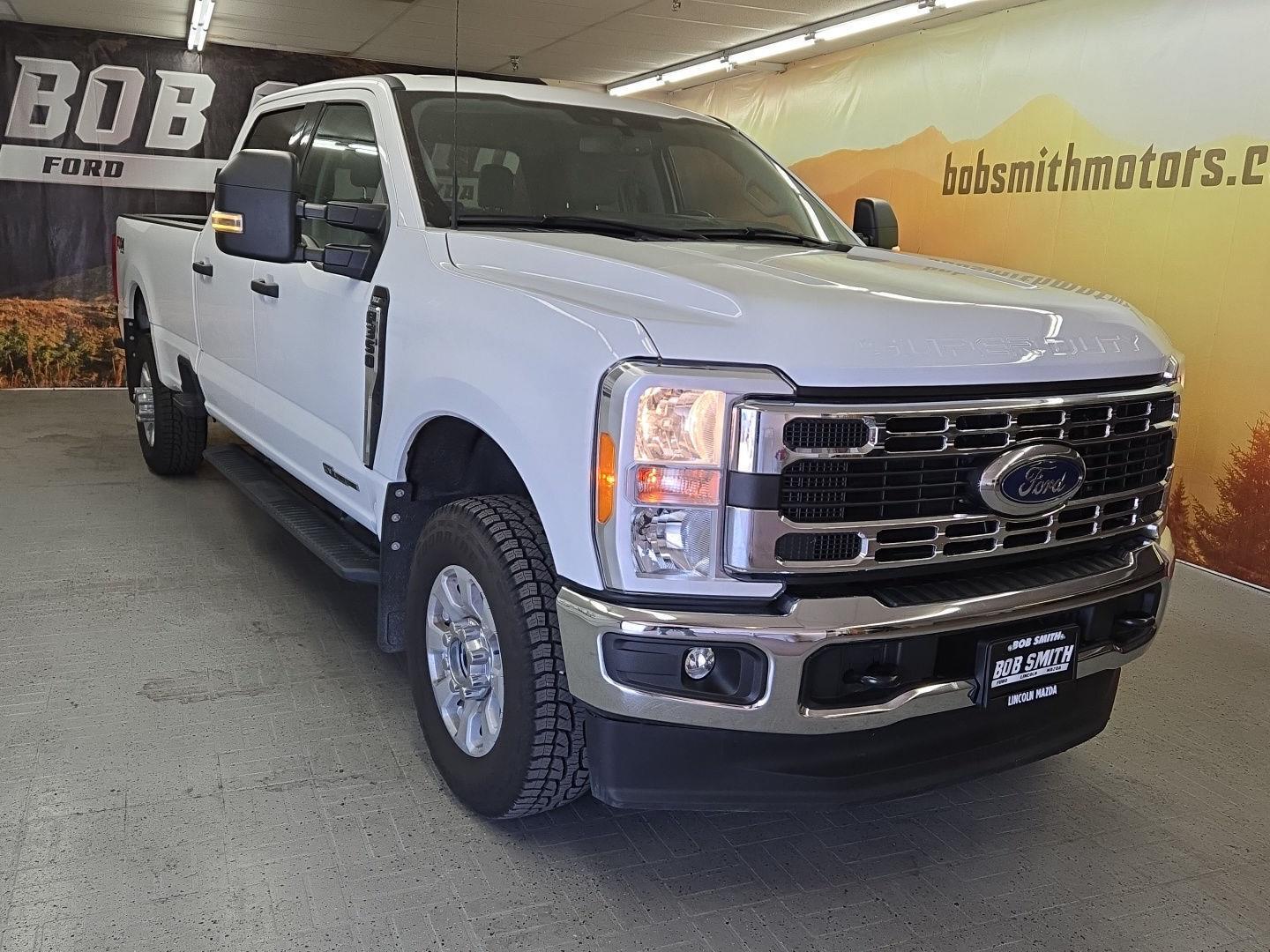 2023 Ford F-350 Super Duty XLT's photo