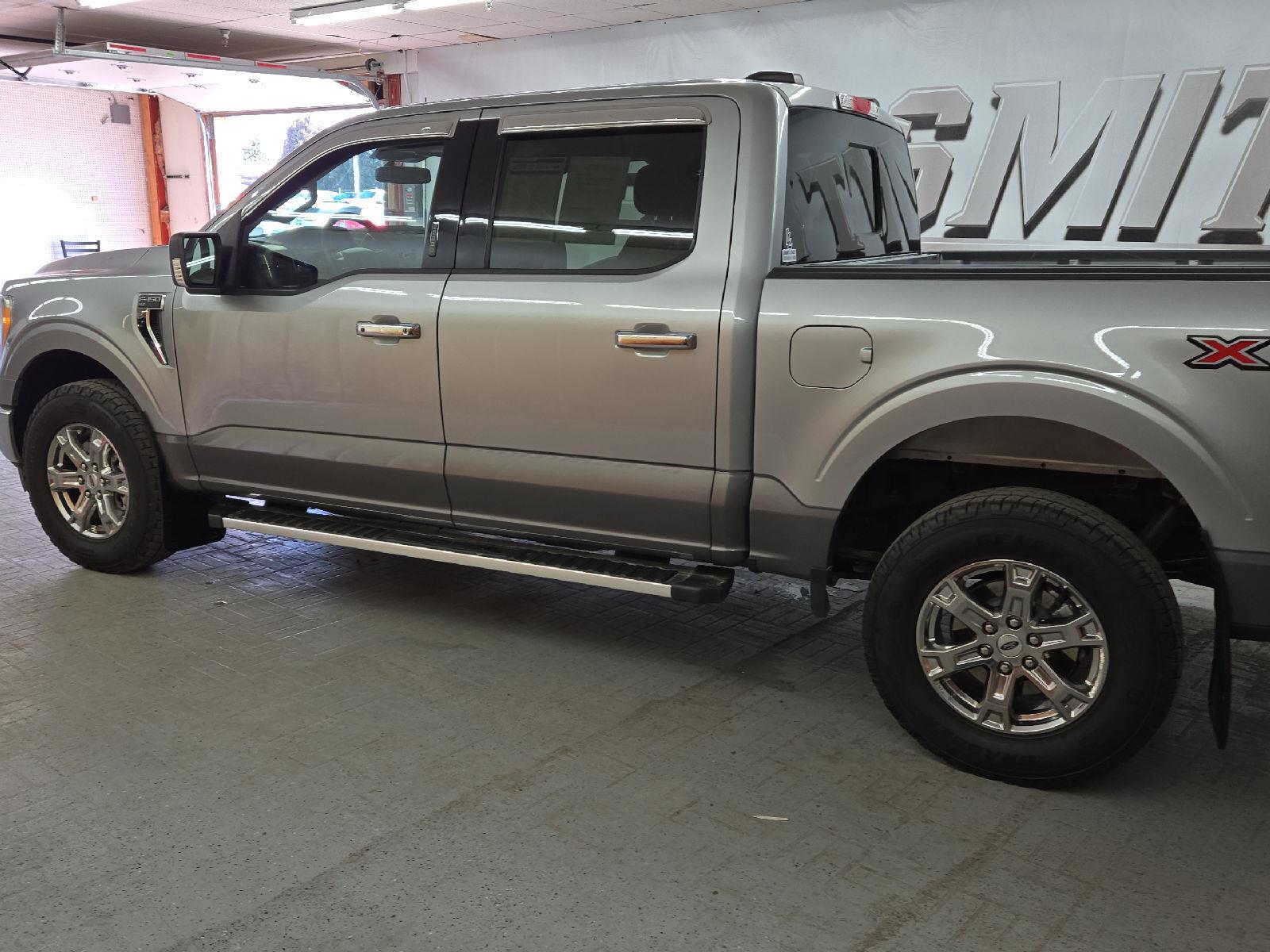 2022 Ford F-150 XLT photo 3