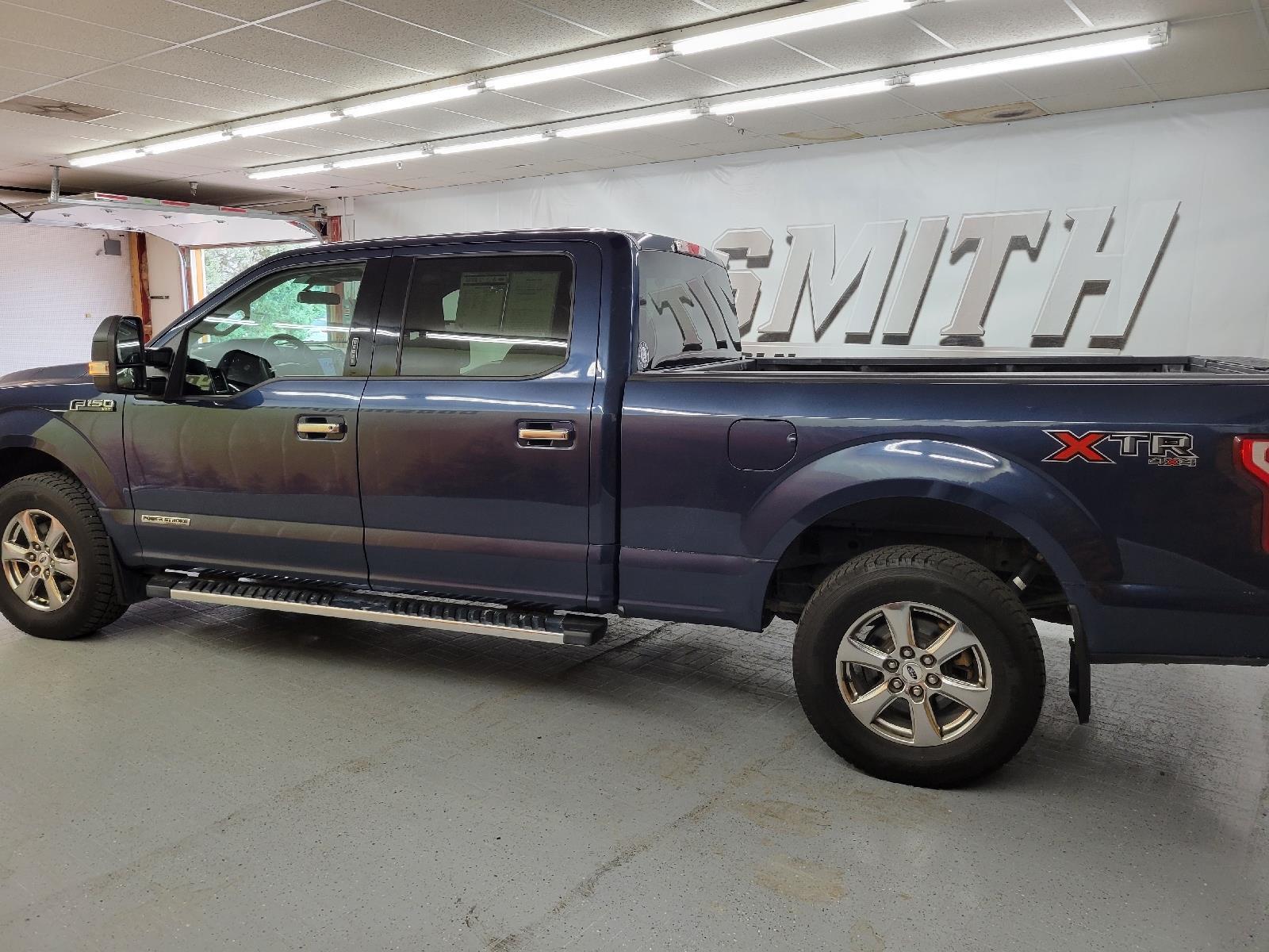 2020 Ford F-150 XLT photo 3