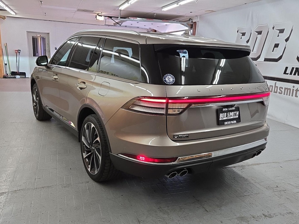2020 Lincoln Aviator Reserve photo 2