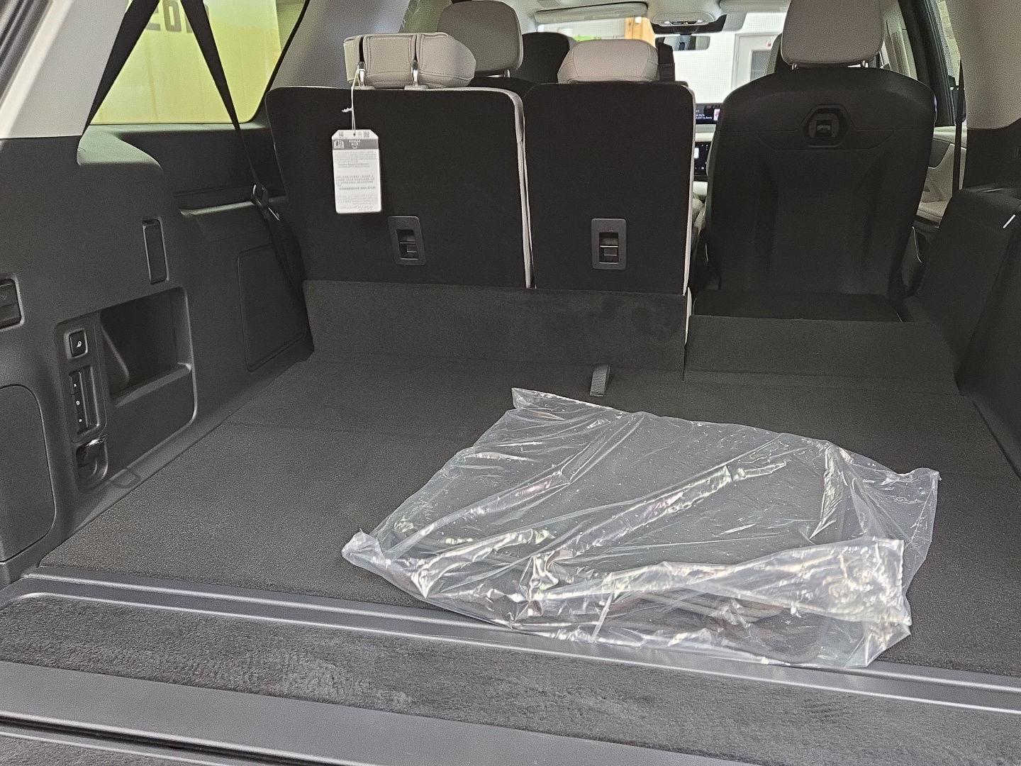 2025 Lincoln Navigator Reserve L - Photo 17