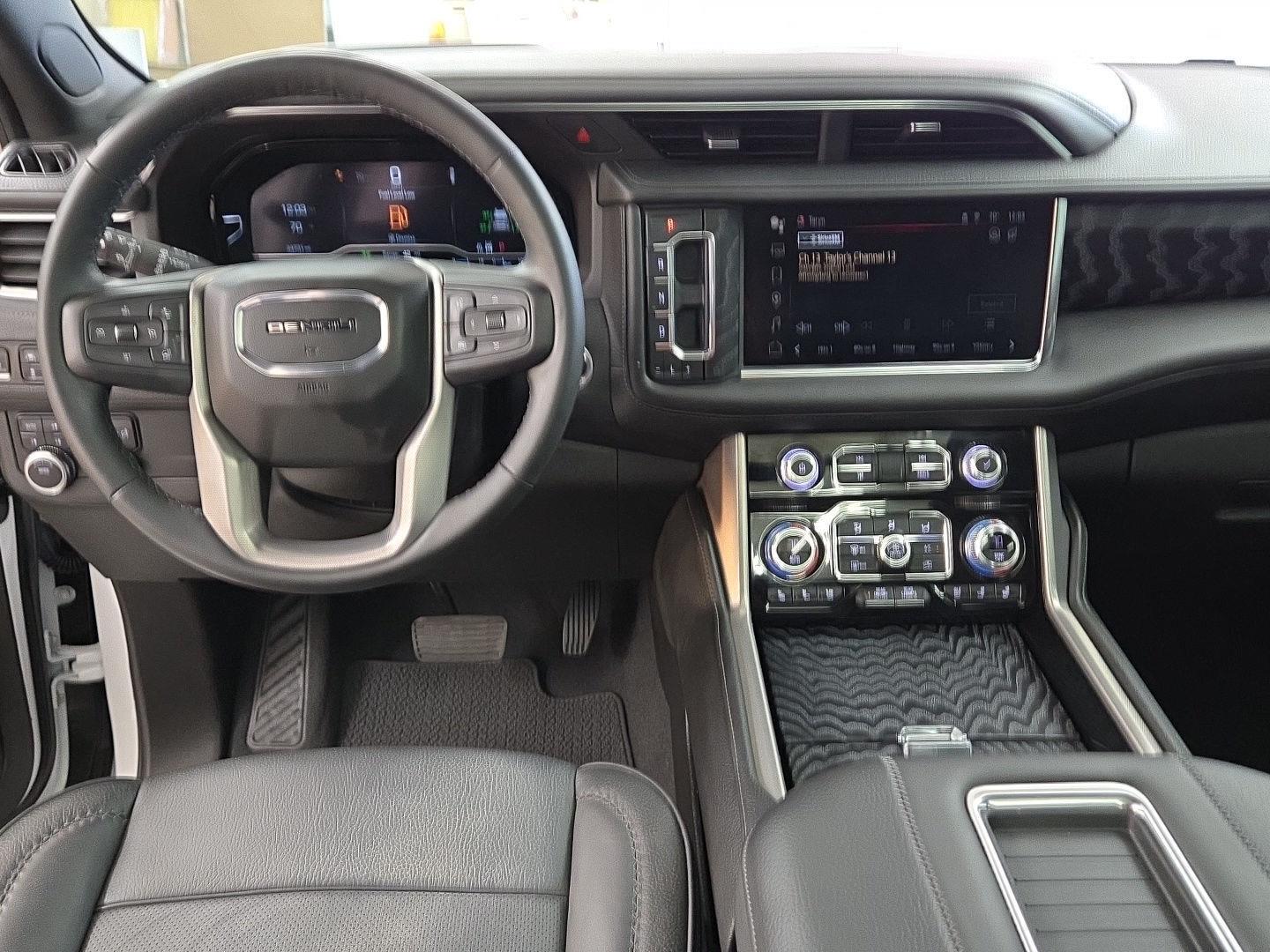 2023 Gmc Yukon XL Denali photo 2