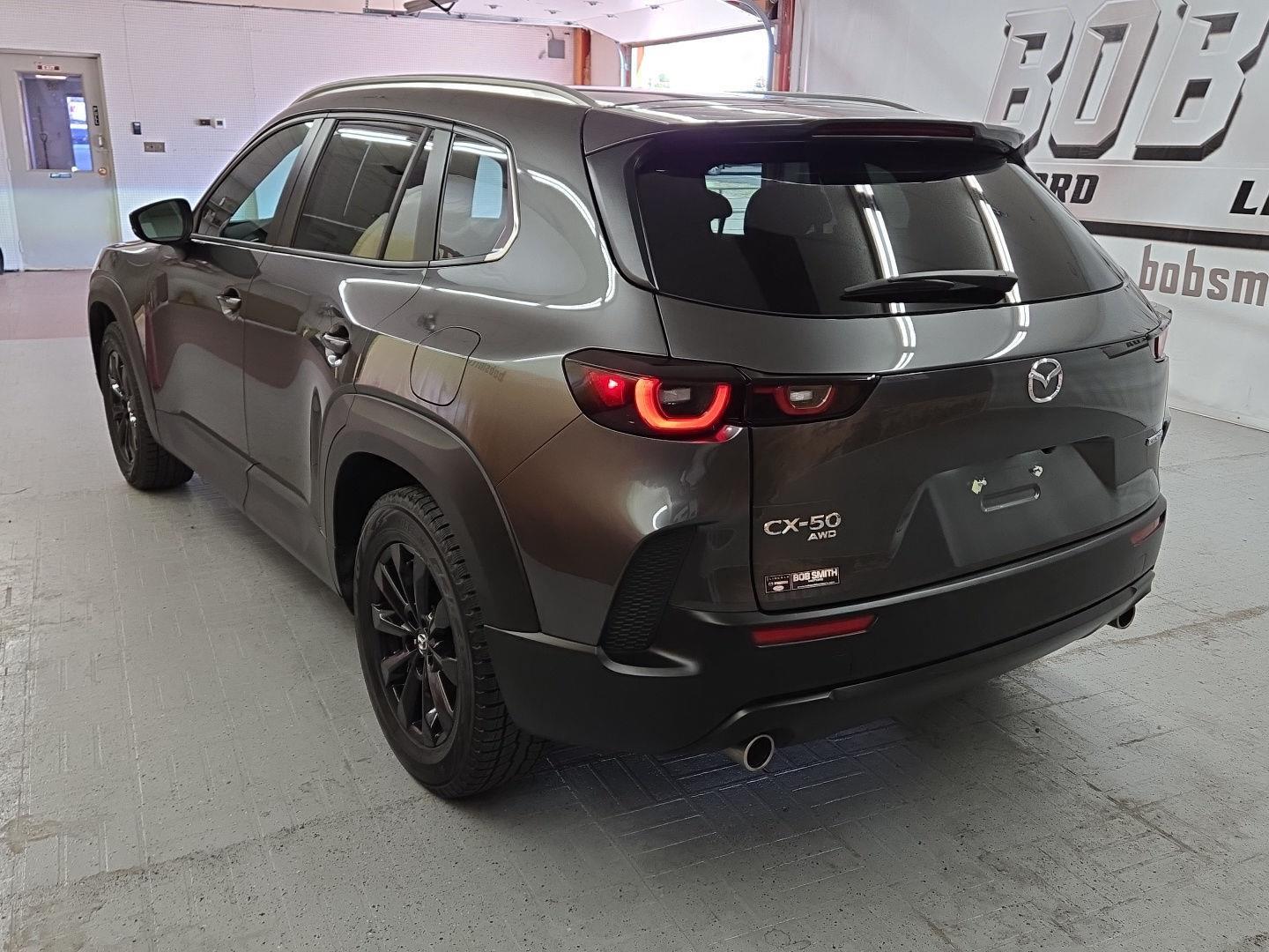 2024 Mazda CX-50 2.5 S Preferred photo 4