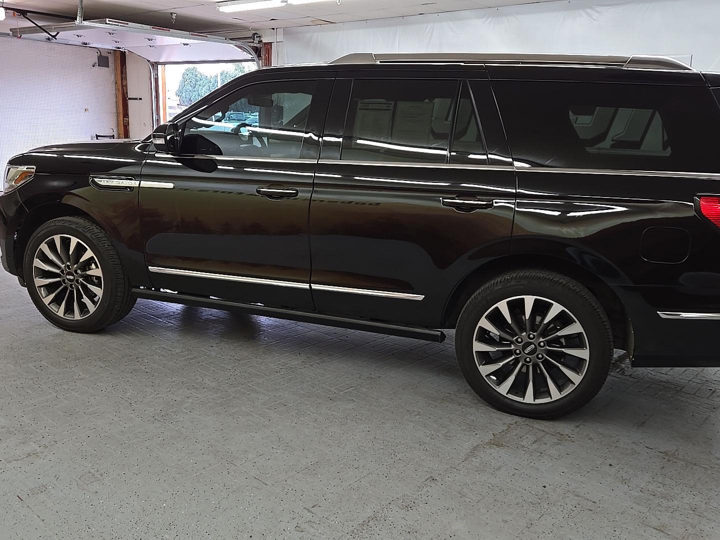 2021 Lincoln Navigator Reserve photo 3