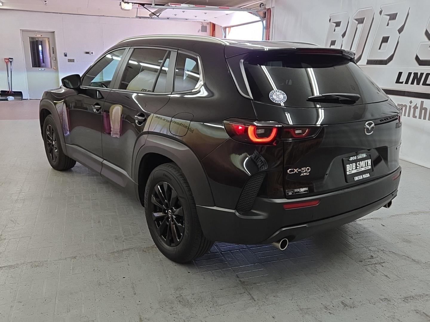 2023 Mazda CX-50 2.5 Preferred Plus photo 4