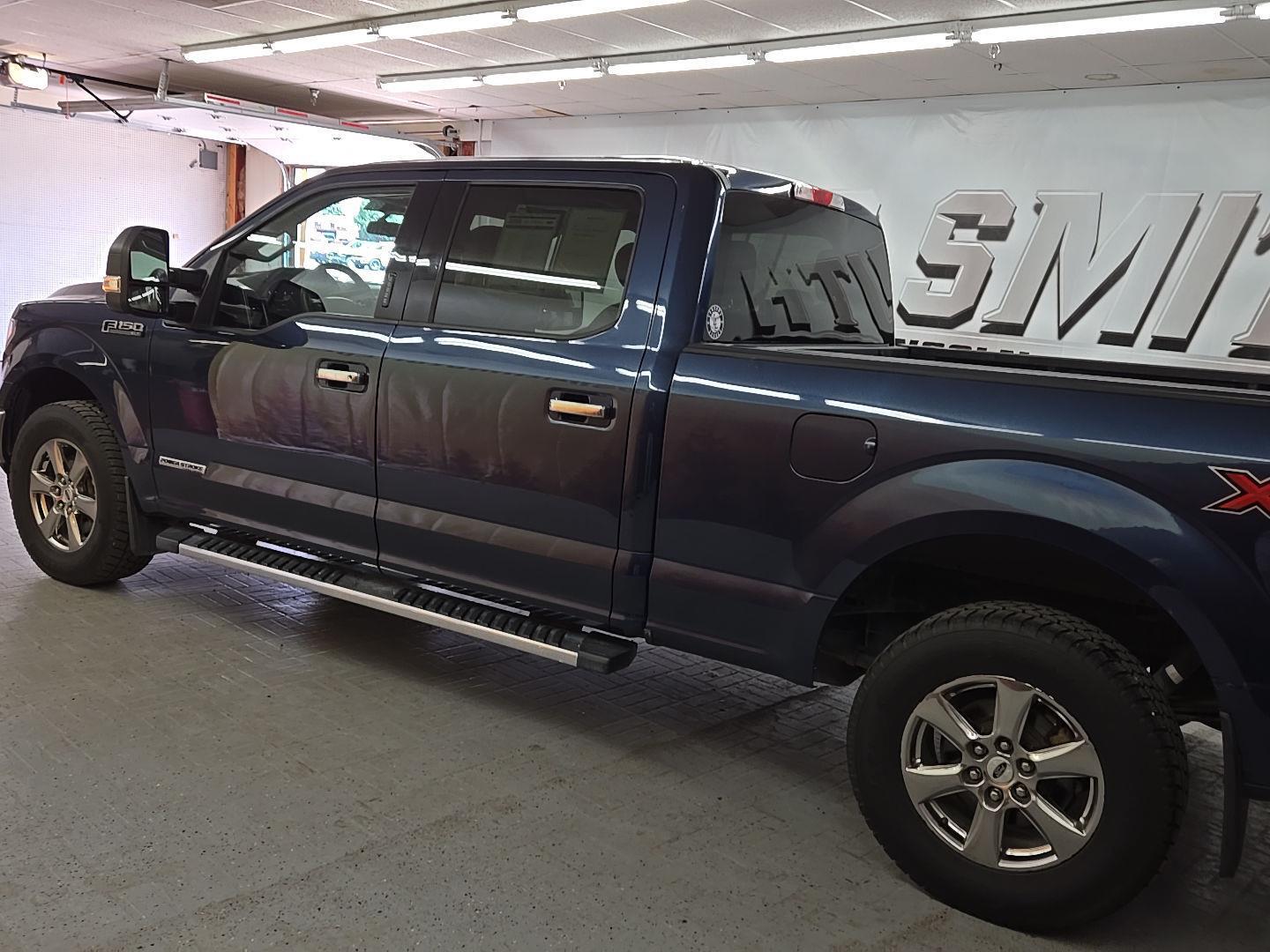 2020 Ford F-150 XLT photo 3