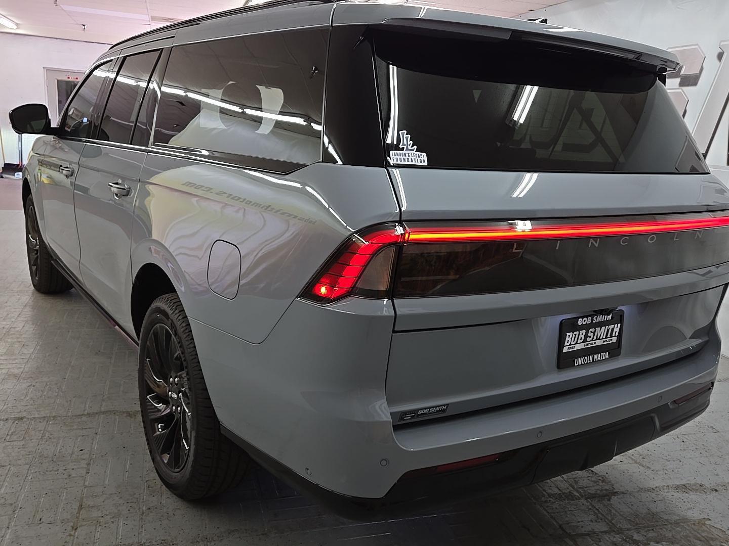 2025 Lincoln Navigator L Reserve photo 4