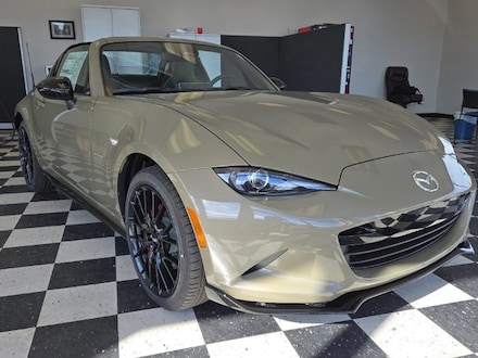 2024 Mazda MX-5 Miata RF Club CONVERTIBLE