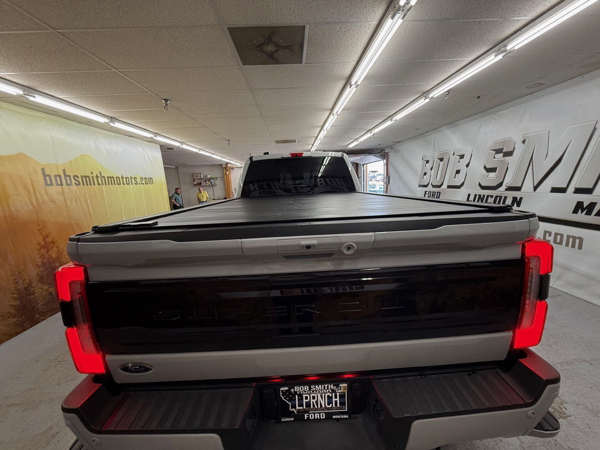 2025 Ford F-350 Platinum photo 2