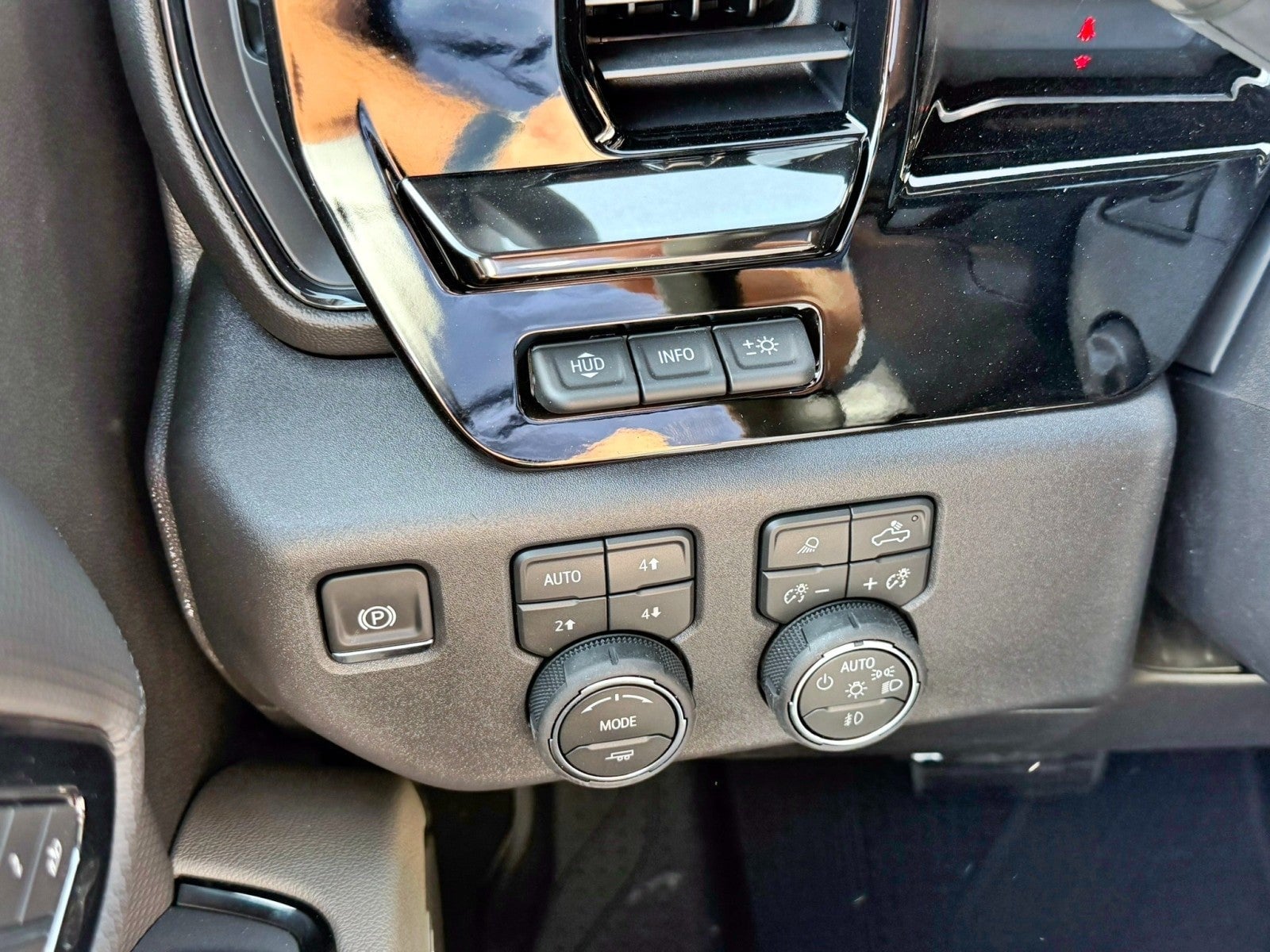 2026 Chevrolet Silverado 1500 ZR2 - Photo 49