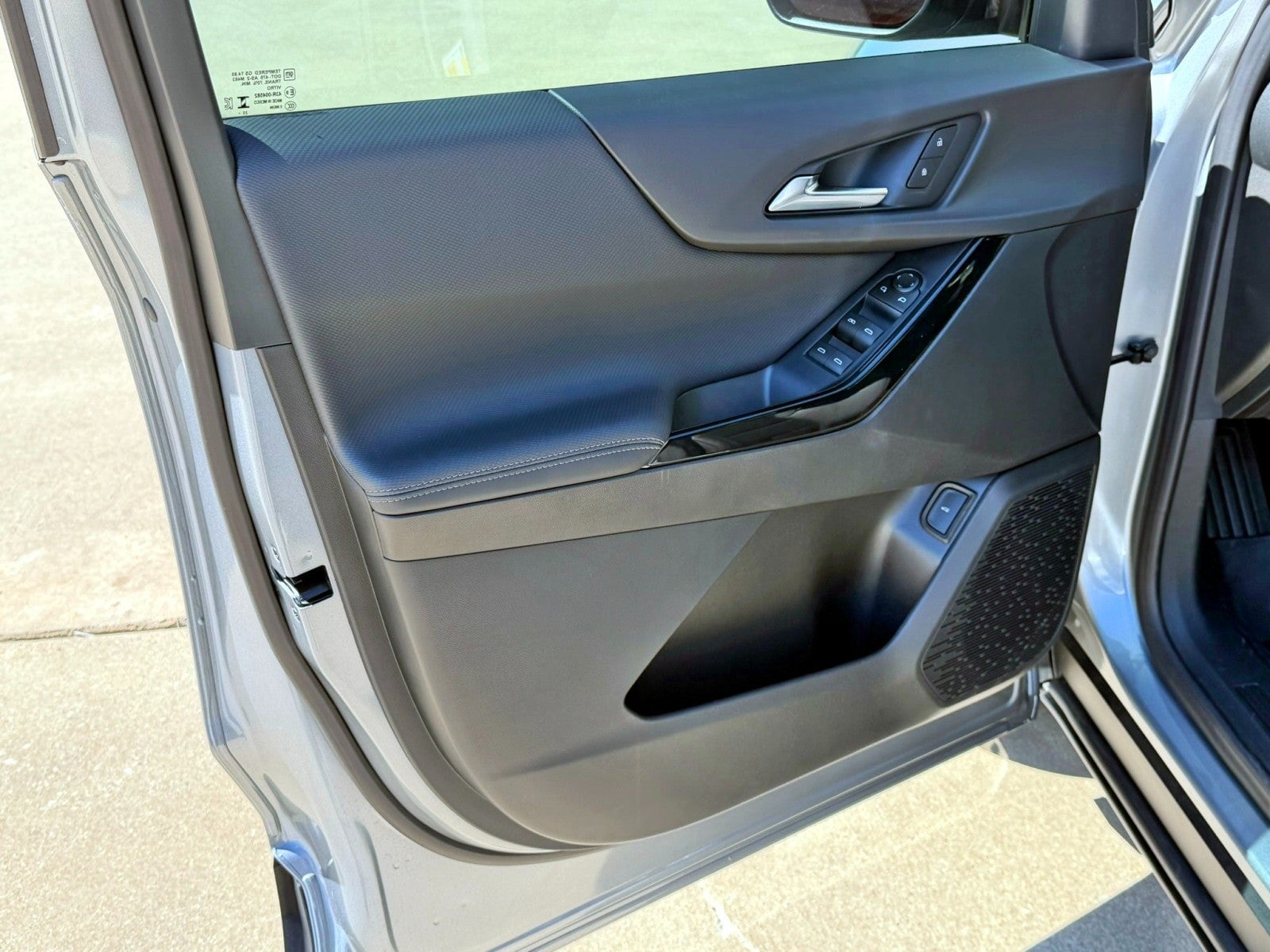 2026 Chevrolet Equinox LT - Photo 36