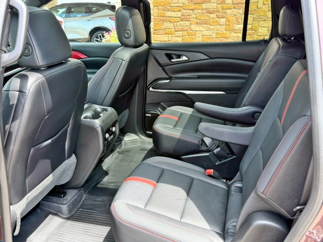 2025 Chevrolet Traverse RS - Photo 18