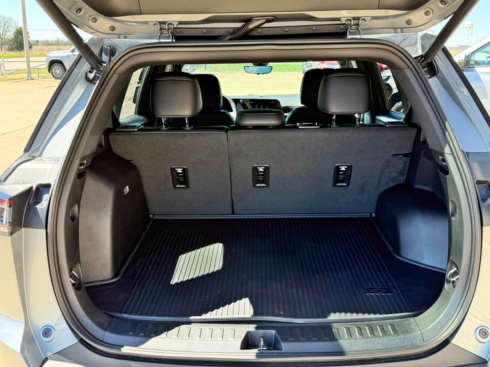 2026 Chevrolet Equinox LT - Photo 43