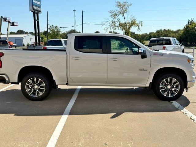 2026 Chevrolet Silverado 1500 LT - Photo 6