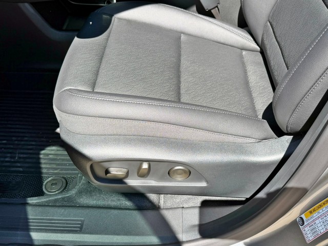 2026 Chevrolet Equinox LT - Photo 14